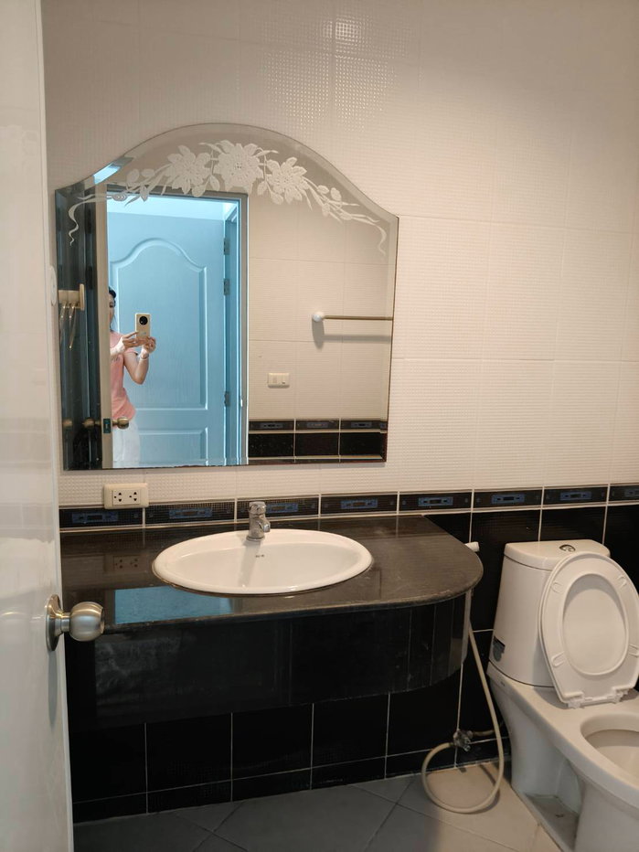 รูป บ้านทำเลดีให้เช่าราคาไม่แพงใกล้รถไฟฟ้าสีชมพูมาก - รูปที่ 5/8