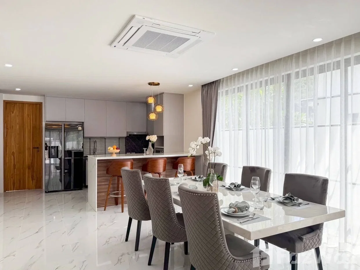 picture 3 Bedroom Villa for sale in Kamala, Phuket 6670280 - 11/30