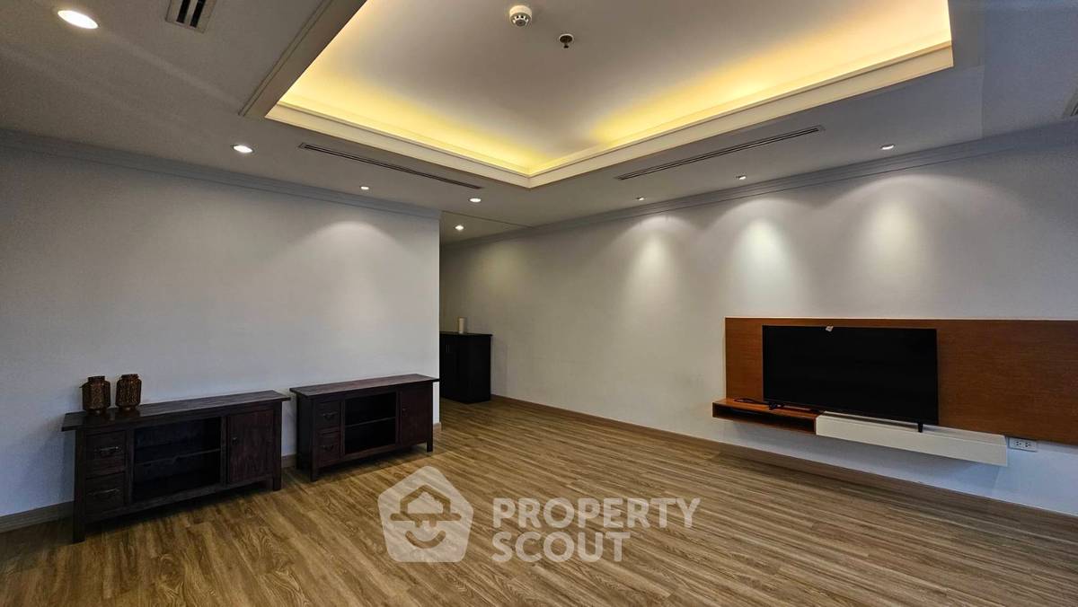 รูป คอนโด 2 ห้องนอน 135 ตร.ม. โครงการ New House Condominium ใกล้ BTS ชิดลม 200 ม. (ID 3092134) - รูปที่ 2/27