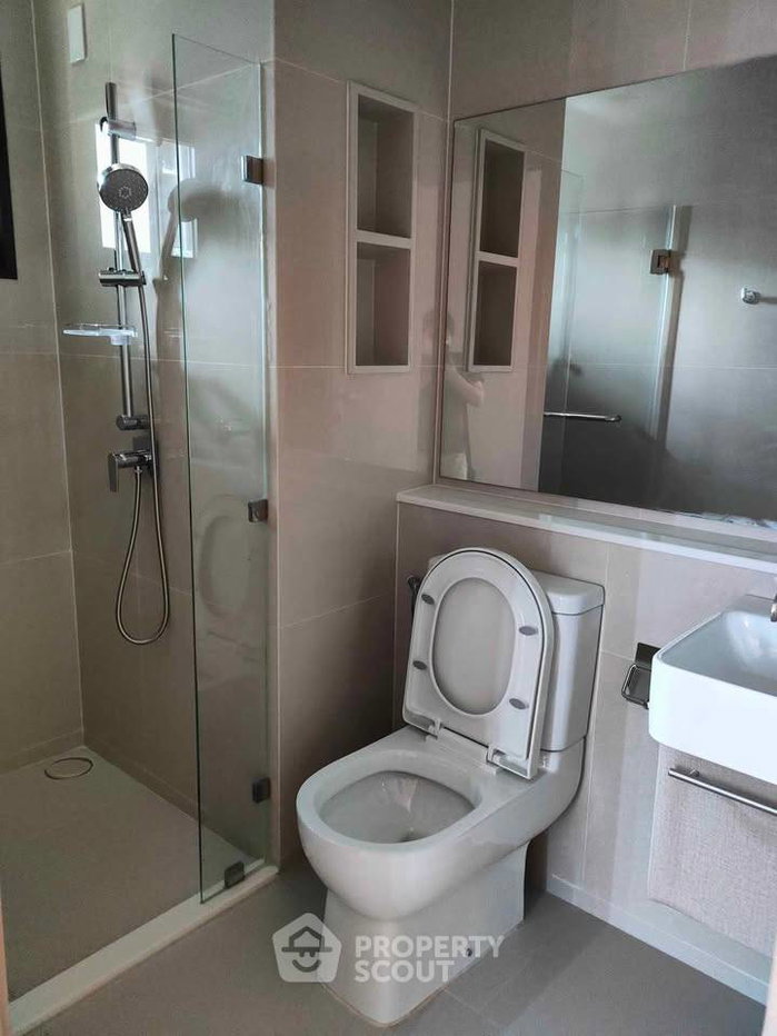 picture 22nd-Floor 2-BR Condo, Life Sathorn Sierra Near BTS Talat Phlu (ID 3188451) - 5/10