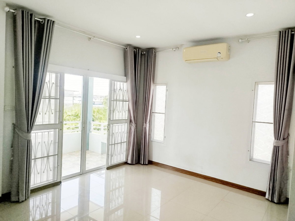 รูป ⭐️ขาย บ้านแฝดอารมณ์บ้านเดี่ยว ✅ รติรัตน์ 3 (ลาดปลาดุก-คลองตาชม) หน้าบ้าน-หลังบ้านไม่ติดใคร ทำเลสะดวกใกล้ รพ.พิมลราช และวินรถตู้ 2 สาย - รูปที่ 3/4