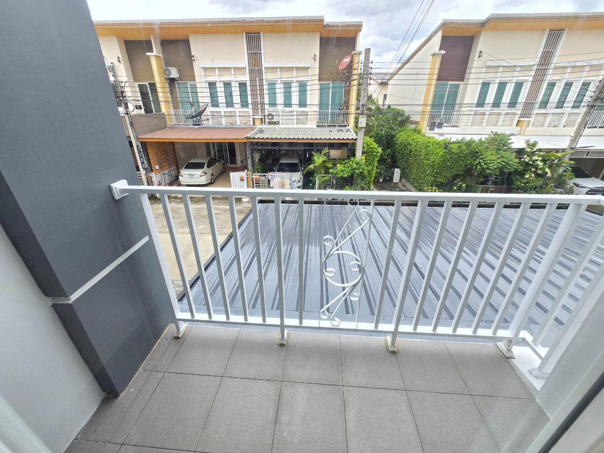 รูป ทาวน์โฮม ตกแต่งรีโนเวทใหม่ ม. โกลเด้น ทาวน์ วัชรพล-สุขาภิบาล 5 Gloden Town Watcharapol ถนนสุขาภิบาล5 แขวงออเงิน เขตสายไหม - รูปที่ 19/27