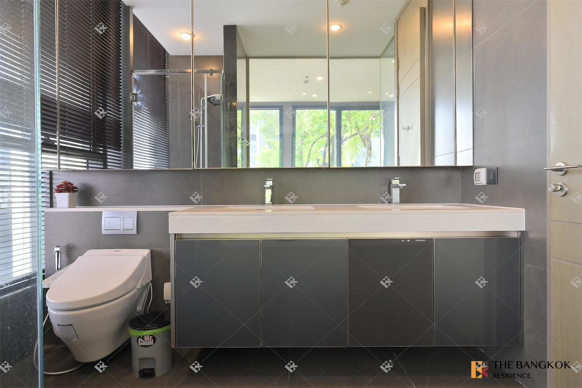 picture Ideal City Living at a Great Price THE ESSE at SINGHA COMPLEX near MRT Phetchaburi Station - 1/10