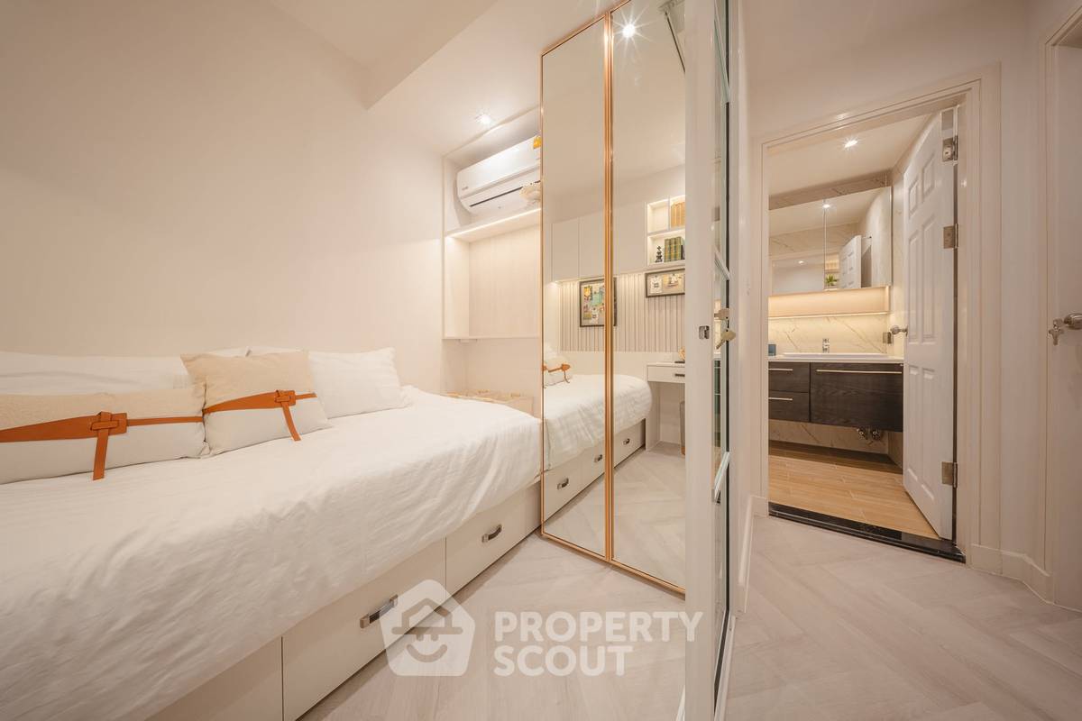 picture 18th-Floor 2-BR Condo At Supalai Casa Riva Vista 2 (ID 3015814) - 15/25