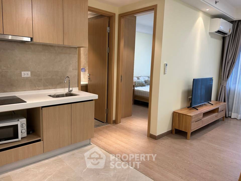 picture 1-BR Condo At Regal Sathon-Naradhiwas In Sathon (ID 3185404) - 7/18