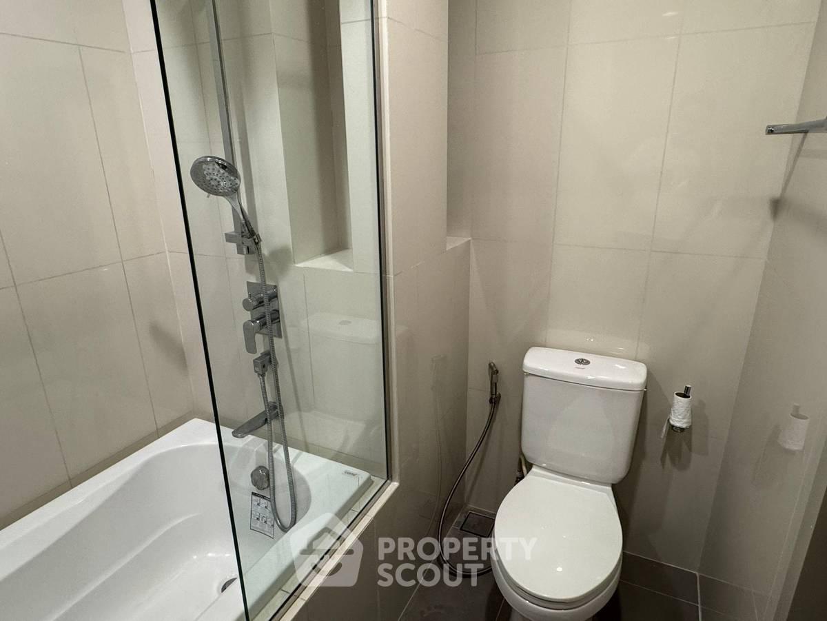 รูป ราคาคุ้มค่า 1 ห้องนอน Oka Haus Sukhumvit 36 ชั้น 20 ใกล้ BTS ทองหล่อ (ID 2248630) - รูปที่ 2/6