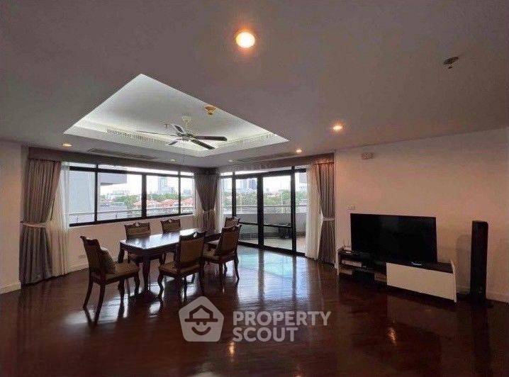 picture Spacious 3-BR 250 Sqm At Lakeshore West Condominium Nichada Thani (ID 2043960) - 4/9