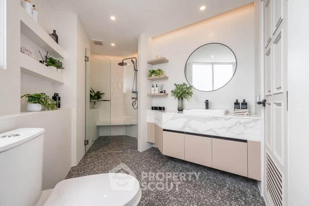 รูป เดินถึง BTS ทองหล่อ 200 ม. คอนโด 4 ห้องนอน Fifty Fifth Tower Thonglor (ID 3185646) - รูปที่ 30/32