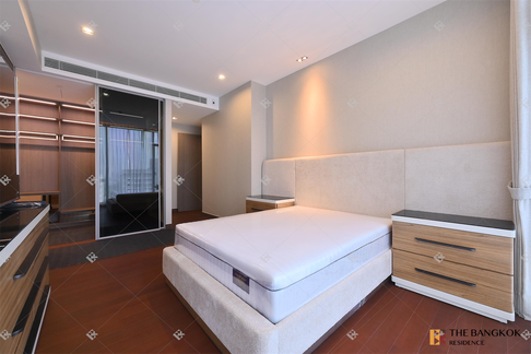 Ultimate Luxury Lifestyle with Convenience Q1 Sukhumvit near BTS Nana