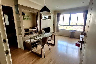 ขายคอนโด : Sea View Condo for Sale Lumpini Ville Naklua Wongamat 2 Bed