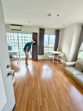 For rent Lumpini Park Rama 9-Ratchada 37 sqm. 1 bed fully furnished, corner unit with pool view
