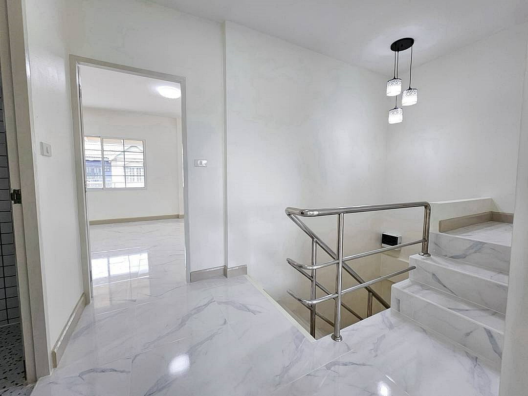 รูป บ้านสวย 5 ห้องนอน อยู่ถนนเมน #หมู่บ้านสุชา ติดถนนบางบัวทอง – สุพรรณบุรี ใกล้ตลาดสมบัติบุรี - รูปที่ 11/19