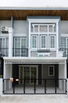 ขายทาวน์เฮาส์ โครงการ โกลเด้น ทาวน์ 3 บางนา - สวนหลวง 2 ชั้น 4 ห้องนอน 3 ห้องน้ำ