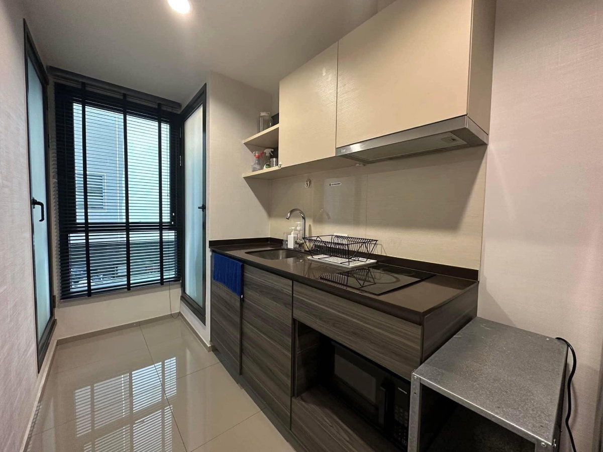 picture NCR560054 For Rent: Centric Ari Station Condo, affordable and attractive option. Line: @695zzpyr - 7/11