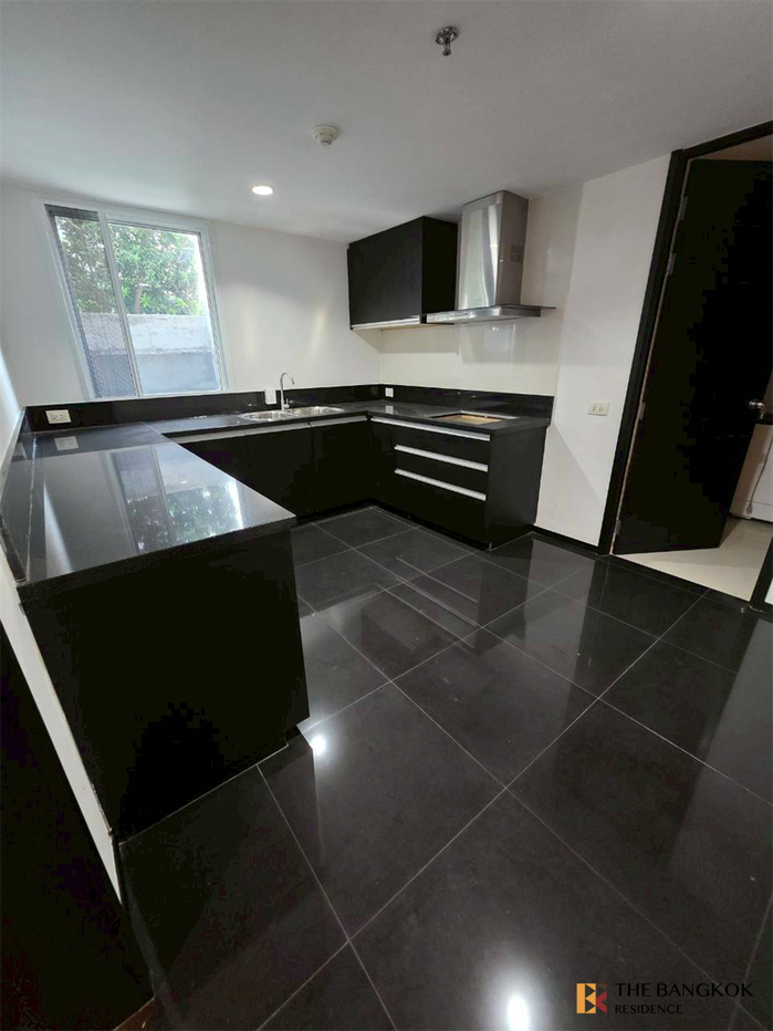picture The Private Residence Rajdamri near BTS Ratchadamri Premium Unit Close to All Conveniences - 10/10
