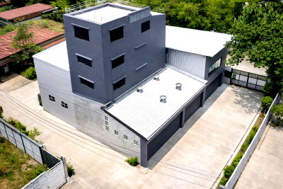 Shophouses for rent Bangkok : 1,304 sq m. Warehouse, 3 buildings, MRT Charan 13, 1.8 km. Charan 29-39, MRT Fai Chai 700 m. Building for rent, 3 floors, 4 bedrooms, 2 bathrooms,