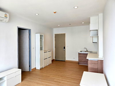 Condos for rent : Condo for rent newly renovated room, spacious and high floor room
