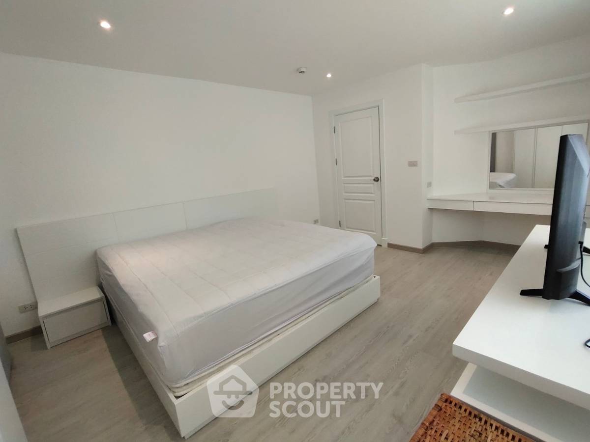 picture 100m From BTS Sala Daeng | 2-BR 144 Sqm At Silom Condominium (ID 382005) - 17/18