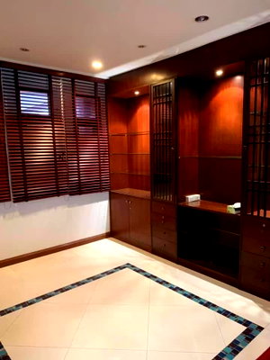 Townhouses for rent วิทยาลัยเสนาธิการทหาร : RS7374 4-Story Townhouse for Rent, Villa 49 Sukhumvit, near BTS Phrom Phong