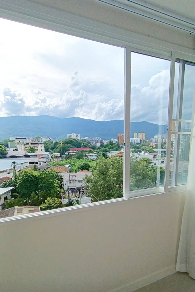 picture Stunning Mountain view condo just 200 m. from MAYA mall, Chiang Mai - 2/13