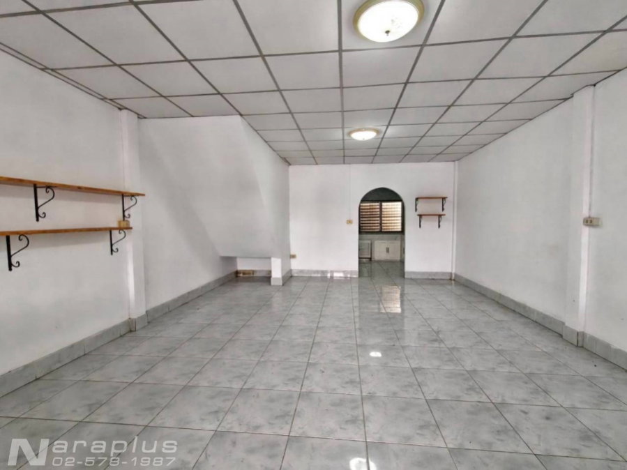 รูป 69070408 : ขายทาวน์เฮ้าส์ 2 ชั้น ขนาด 20 ตรว. หมู่บ้านบูรพาวิลล่า 12 ซอยวัดเวฬุวนาราม 16 ดอนเมือง ทำเลดี คุ้มค่าคุ้มราคาจับต้องได้ง่าย - รูปที่ 4/13