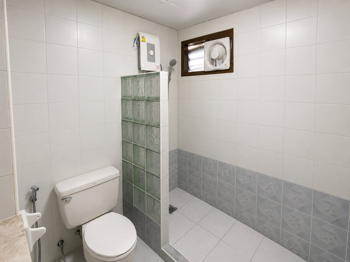 picture Value 1-Bedroom Condo 32.98 SqM for Sale in Si Phraya Near MRT Sam Yan - U6633524 - 4/6