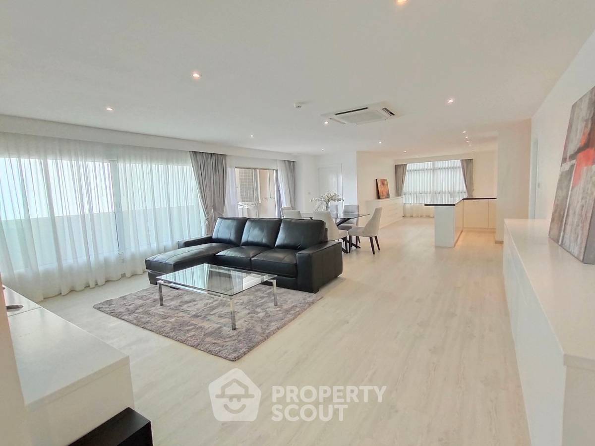 picture 100m From BTS Sala Daeng | 2-BR 144 Sqm At Silom Condominium (ID 382005) - 2/18