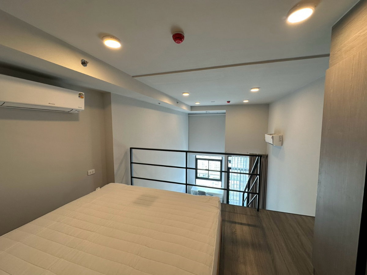 รูป 🔥Hot deal🔥 Duplex unit For rent: Ideo Ramkhamhaeng lamsali station near MRT Yaek Lamsali - รูปที่ 8/16