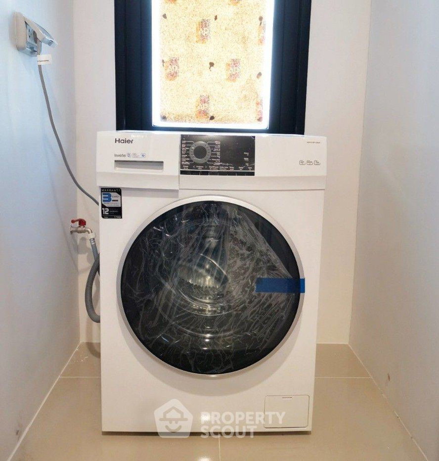 picture 2-BR Condo At Aspire Asoke-Ratchada Near MRT Phra Ram 9 (ID 1539867) - 7/12