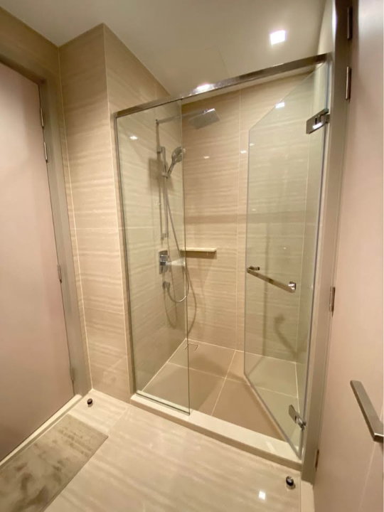 picture 1BR Walk-in Closet, Opposite MRT Rama 9 / Central Rama 9! 🏙️ - 7/13