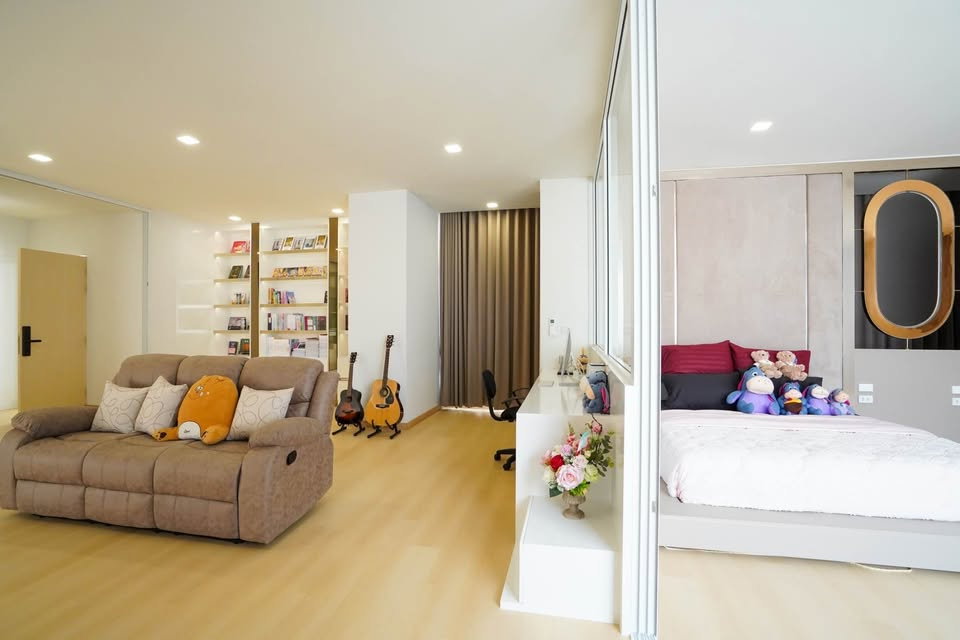 รูป 🏡✨ ขายพูลวิลล่าหรู 3 ชั้น พร้อมสระว่ายน้ำส่วนตัว ใกล้โรงเรียนนานาชาติลานนา ✨🏡 CSRP101304 - รูปที่ 13/25