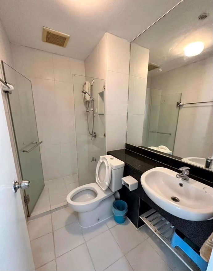 picture ðĨ Corner unit, 20th floor with a beautiful view! 35 sq.m. for just 9,980 Baht ðĨ If you're looking for a spacious, comfortable unit with - 4/8