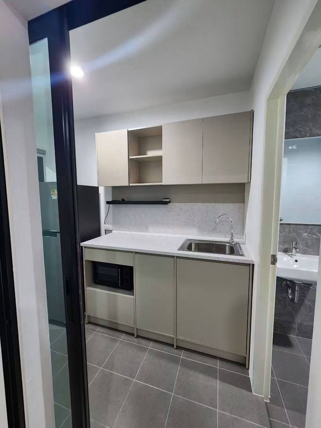 ใครกำลังหาคอนโดที่อยู่กับน้อง ๆ ได้ ห้องนี้น่าสนใจมากค่ะ 💖  🏡 ให้เช่า The Unite Condo Onnut - Pattanakarn เฟส 2 🐾 เลี้ยงสัตว์ได้ ‼️