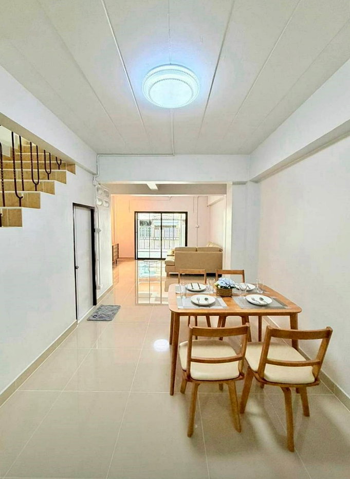 รูป บ้านสวย  หลังมุม มีระเบียงหน้าบ้าน #หมู่บ้าน ป.ผาสุข นิเวศน์ บางบัวทอง ใกล้เซ็นทรัล เวสเกต - รูปที่ 12/23