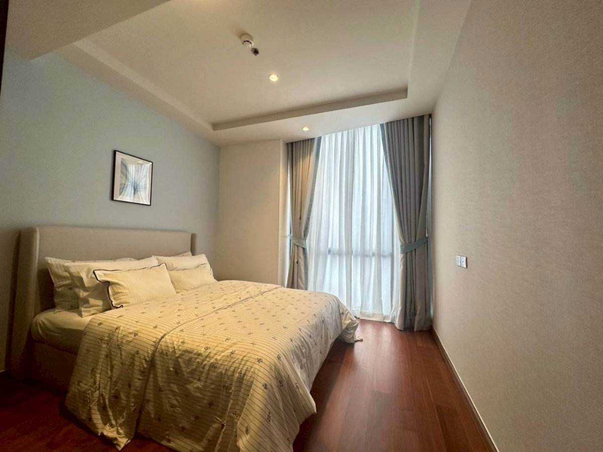 รูป ให้เช่า One Altitude  Charoenkrung  ** 130,000 บ./ ด. ***  ขนาด 132 ตร.ม.  3ห้องนอน 3ห้อง 1ห้องนั่งเล่น  +ห้องแม่บ้าน  ชั้น 10, 11  - รูปที่ 11/57