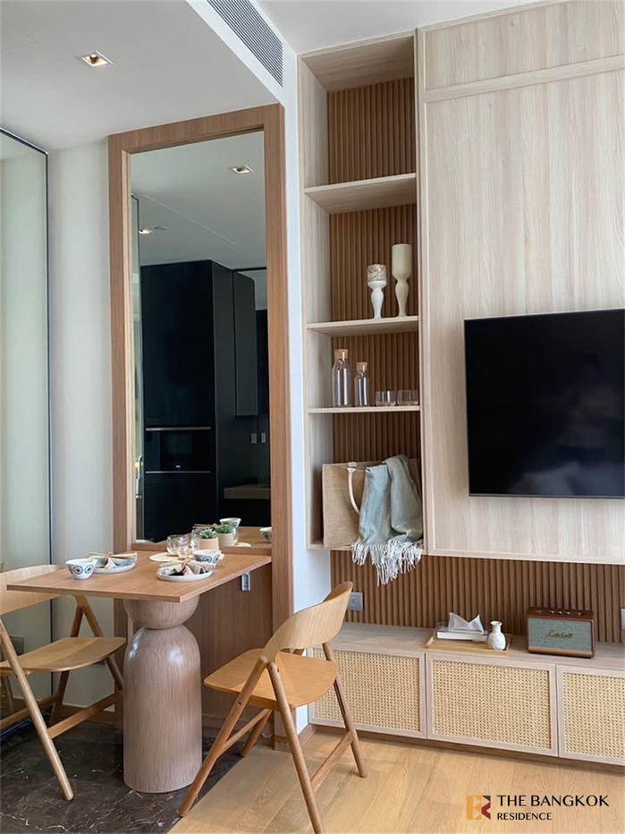 picture Move-in Ready, Just Bring Your Stuff 28 Chidlom near BTS Chit Lom - 2/10