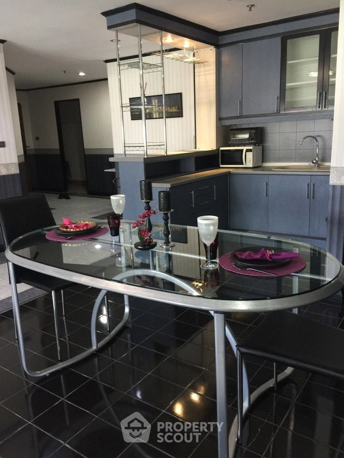 picture 2-BR 135 Sqm Baan Suanpetch Condominium 200m To BTS Phrom Phong (ID 696750) - 3/14