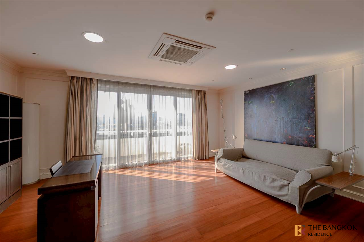 picture Ultimate Luxury Lifestyle with Convenience Las Colinas Condo near MRT Sukhumvit Station - 1/10