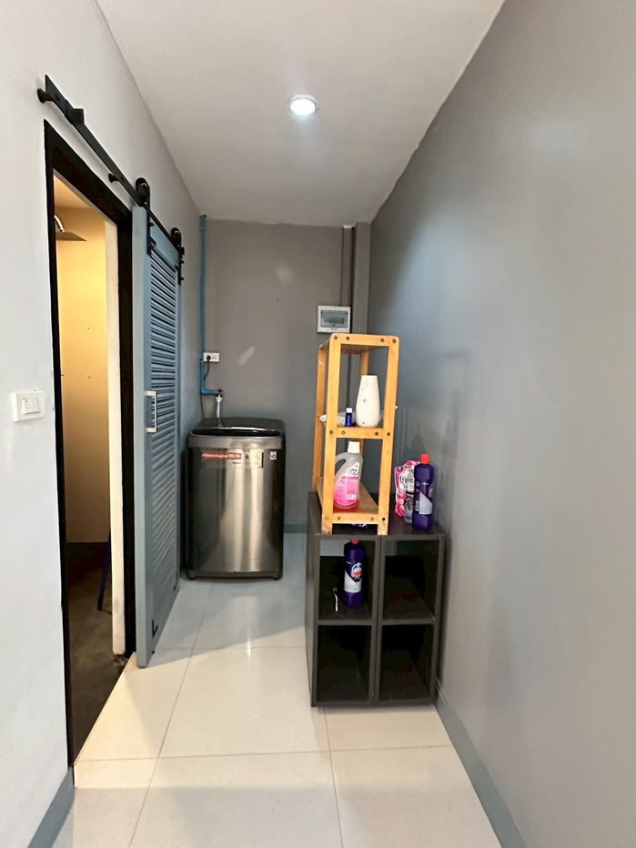 รูป RSTSL102 ให้เช่า บ้านเดี่ยวหรู 2 ชั้น สุทธิสาร – ลาดพร้าว 64 ขนาดที่ดิน 55 ตร.ว. พื้นที่ใช้สอย 350 ตร.ม. 5 นอน 2 น้ำ 60,000 บาท 064-959-8900 - รูปที่ 6/25