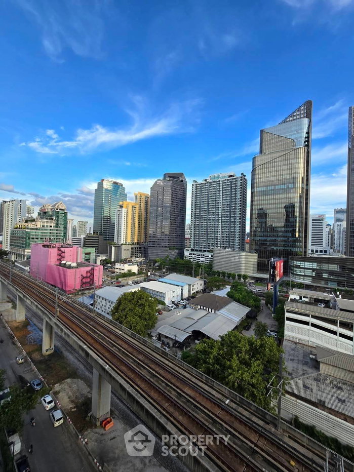 picture 1-BR Condo At Life Asoke In Bang Kapi Near ARL Makkasan (ID 3189158) - 12/12