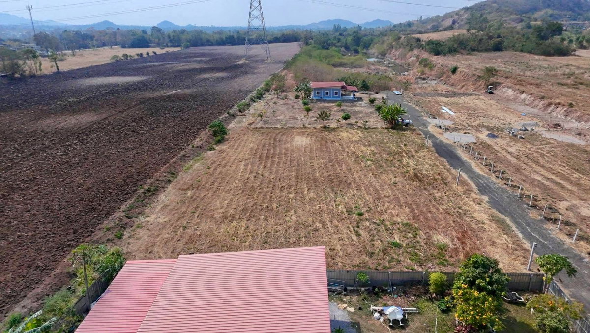 รูป ขายที่ดิน 1ไร่วิวภูเขา โฉนดครุฑแดง 900,000 บาท สระบุรี ตำบลท่าคล้อ-อำเภอแก่งคอย -สระบุรี - รูปที่ 2/5