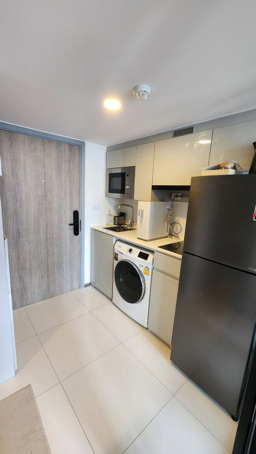 picture 🎊 Newly Renovated 1-Bed (Loft) : Ready to Move-in 🎉 - 9/9