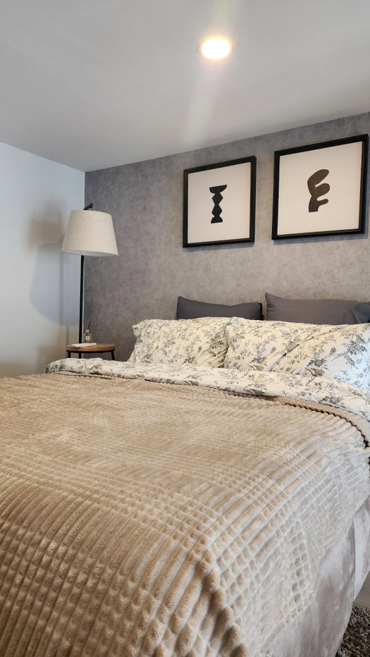 picture 🎊 Newly Renovated 1-Bed (Loft) : Ready to Move-in 🎉 - 8/9