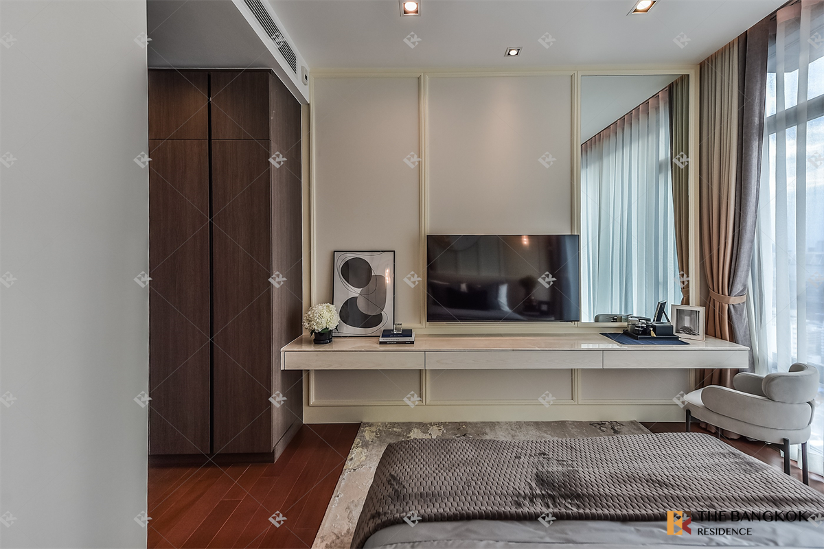 picture Q1 Sukhumvit Luxury Condo at Special Price near BTS Nana - 5/10