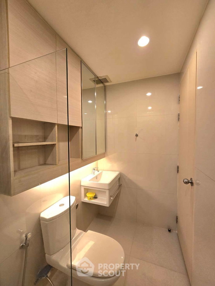 picture 1-BR Condo At Life Asoke In Bang Kapi Near ARL Makkasan (ID 3189158) - 4/12