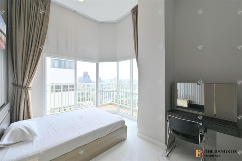 59 Heritage The Privilege of Luxury in an Economic Hub Location near BTS Thong Lo