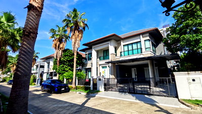 Houses for rent Bangkok : For rent Grand Bangkok Boulevard sathorn  4 BRS