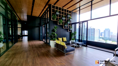 Condos for sale : XT Huaikhwang near MRT Huai Khwang Station Location Near Employment, Surrounded by Lifestyles