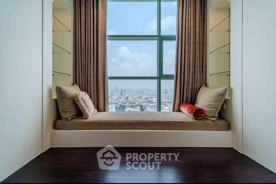 picture 381 Sqm 5-BR 36th-Floor Chatrium Riverside Condominium, BTS Saphan Taksin (ID 3180487) - 12/17
