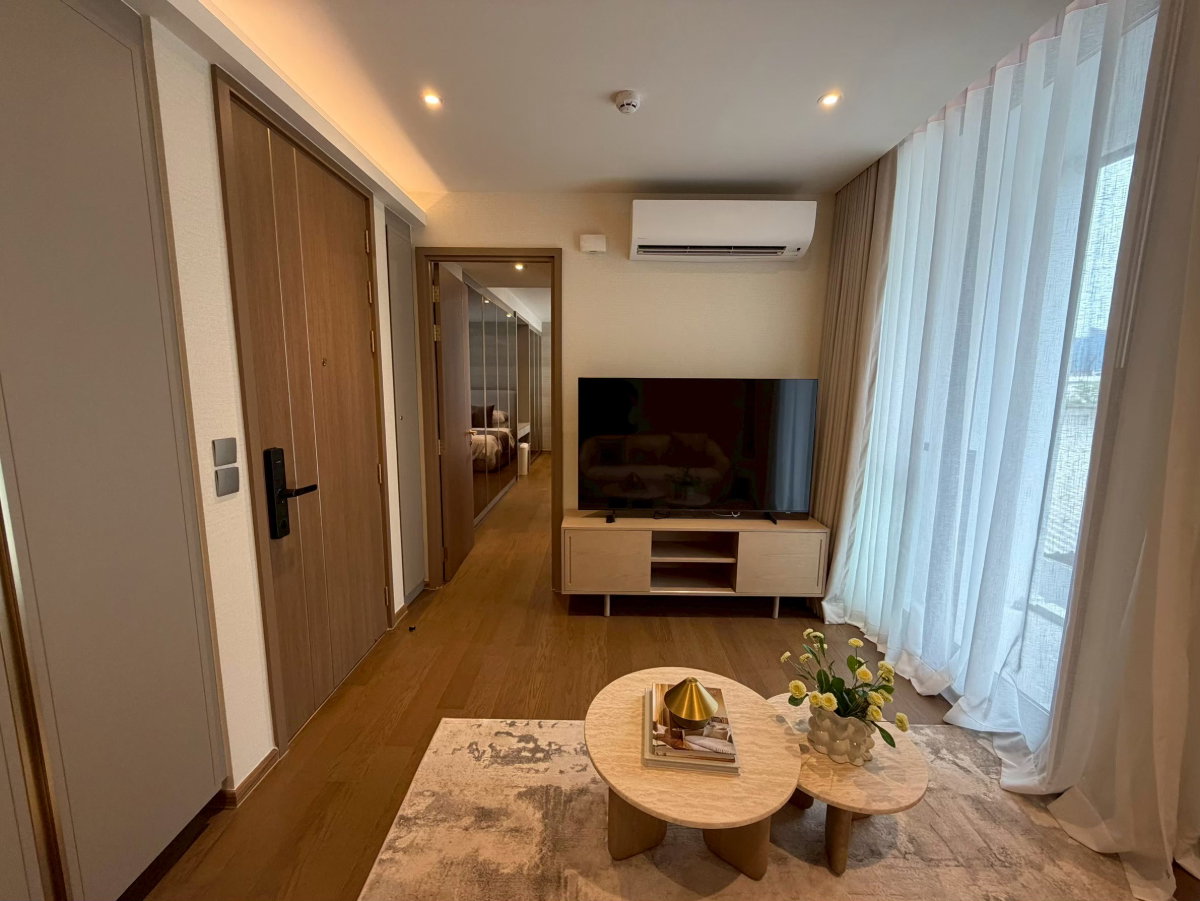 picture Ultra-Luxury Pet-Friendly Condo for Sale: Via 34 Sukhumvit, Spacious 93.02 sq.m., Exclusive Privacy - 3/15